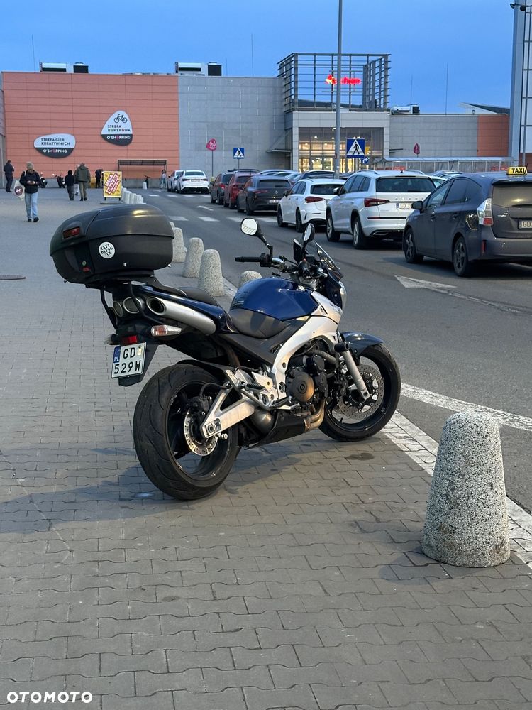 Suzuki GSR - 5