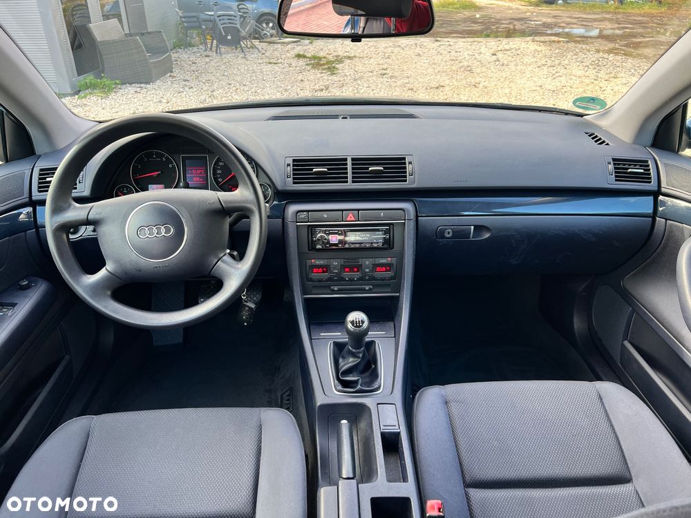 Audi A4 Limousine - 14