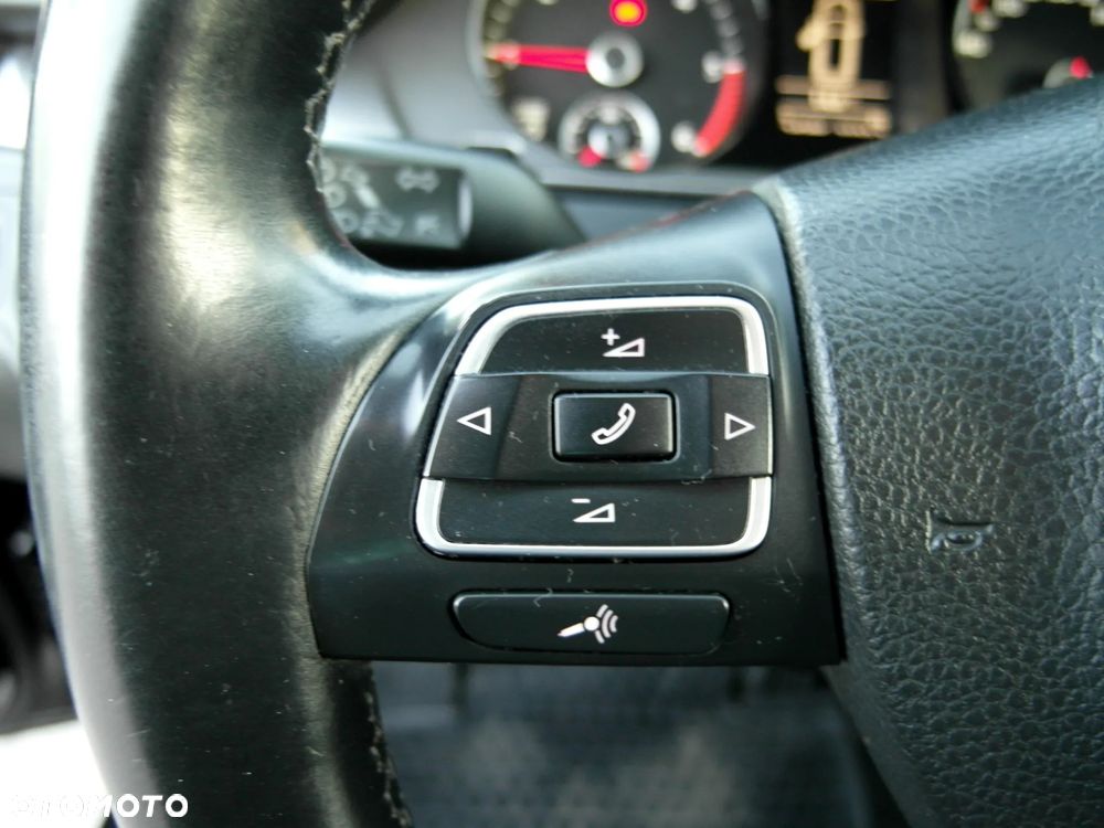 Volkswagen Passat 2.0 TDI 4Motion DSG BlueMotion Tech R-Line - 28