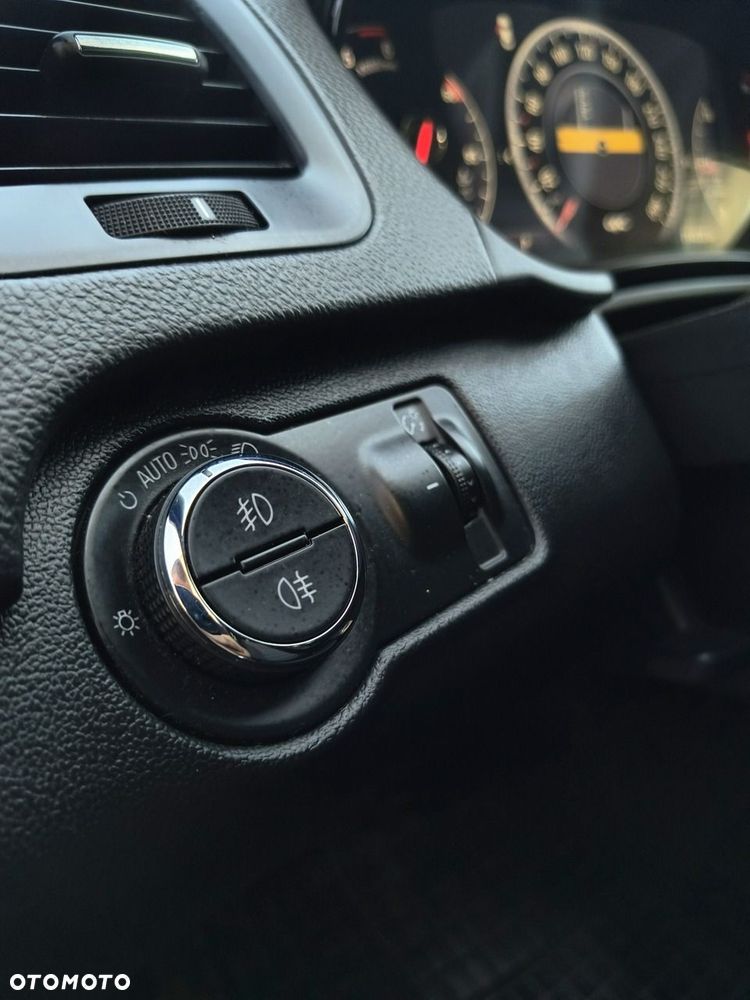 Opel Insignia 2.0 CDTI automatik Sport - 32