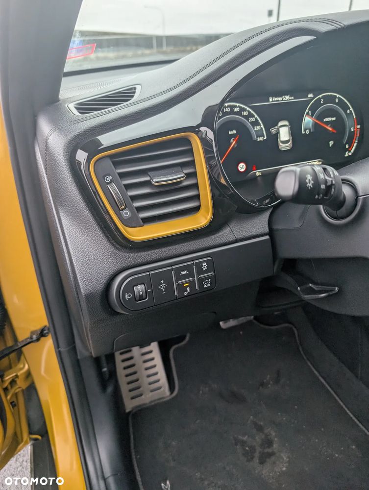 Kia XCeed 1.6 CRDi DCT7 LAUNCH EDITION - 10