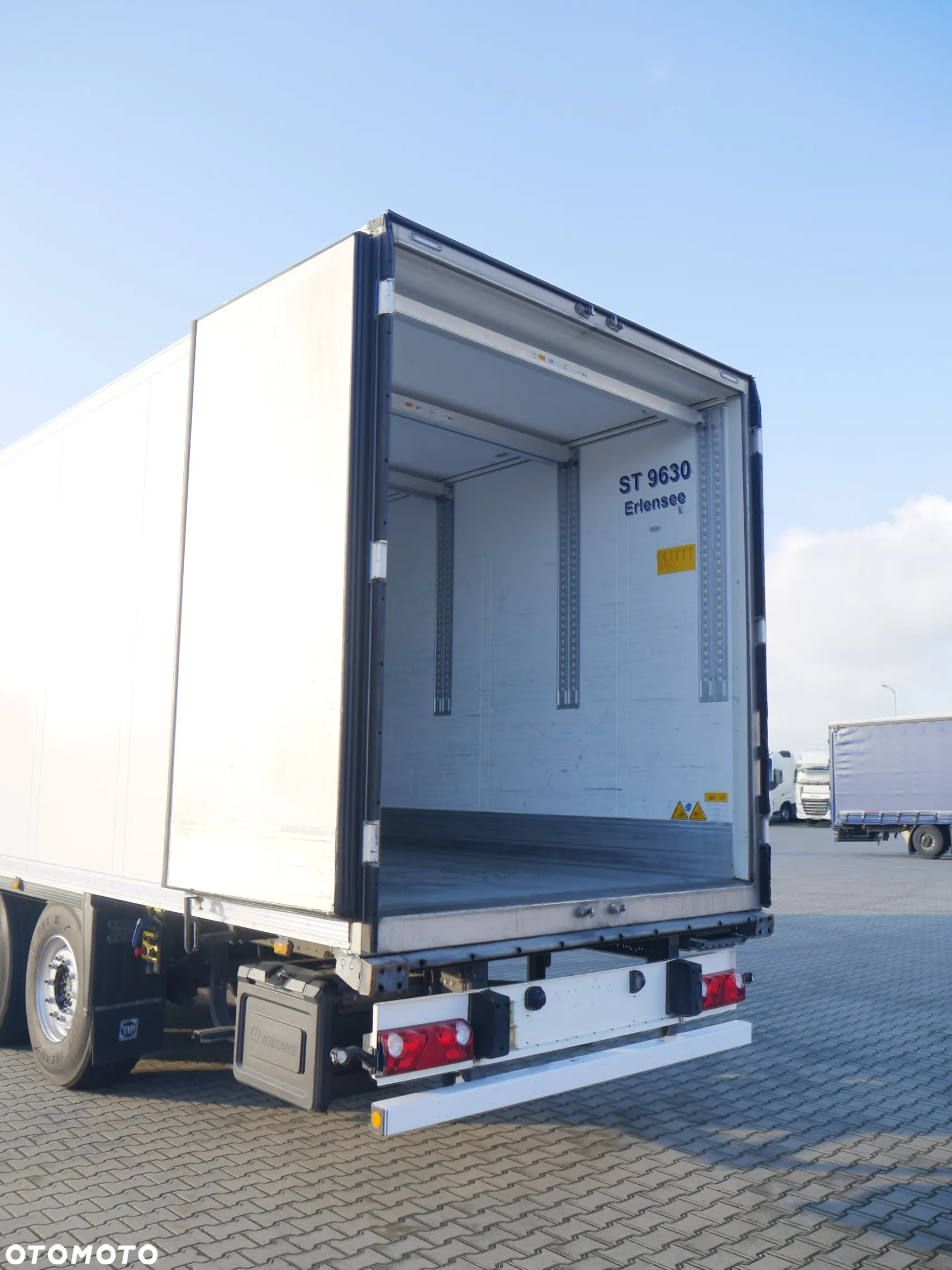 Schmitz Cargobull Chłodnia 60 / Doppelstock / Thermo King 300 / TIP 640640 - 11