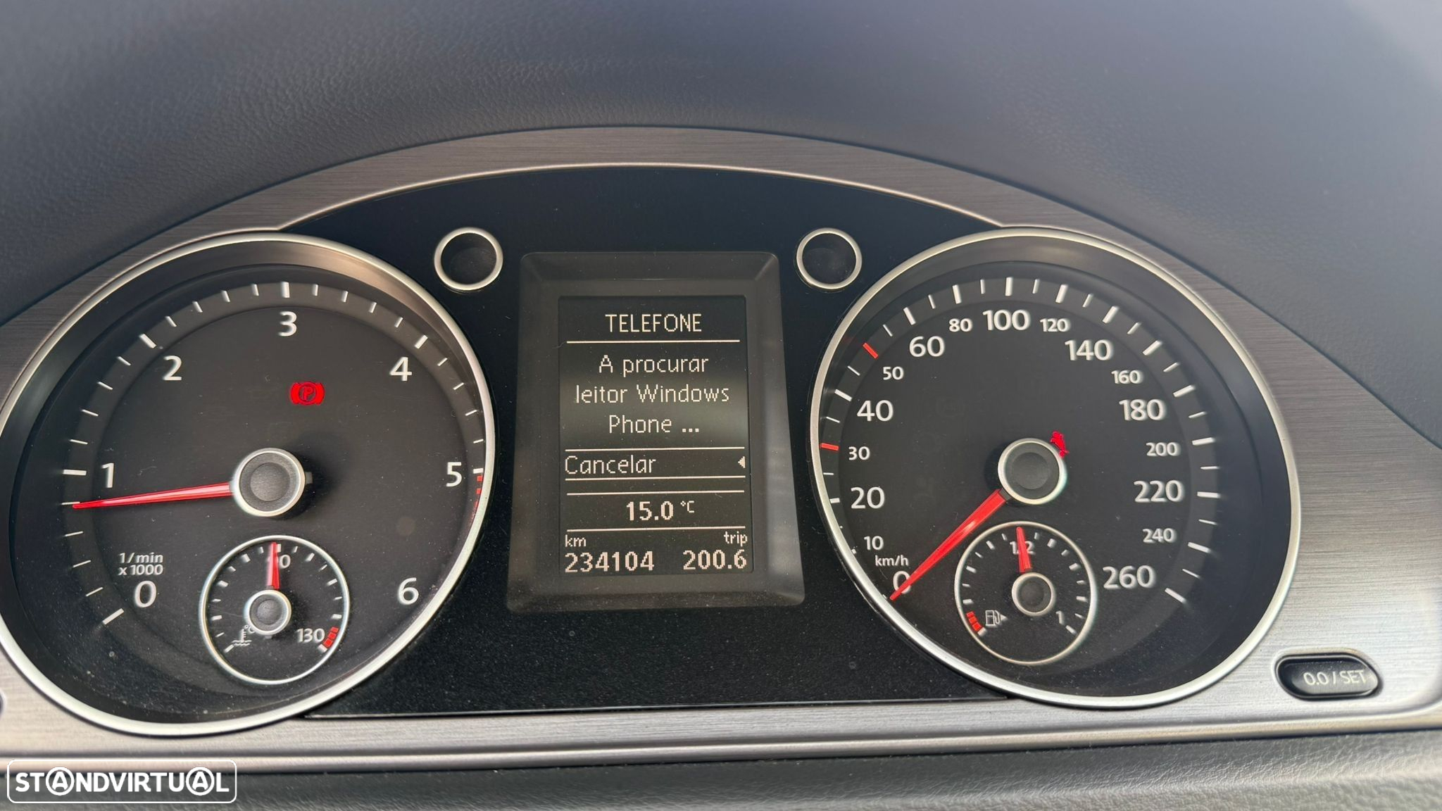 VW Passat 2.0 TDI Highline - 28