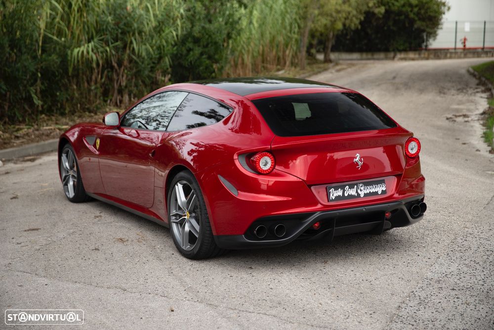 Ferrari FF - 14