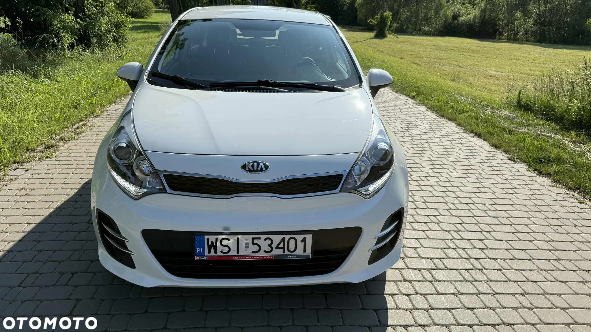 Kia Rio 1.2 L - 3