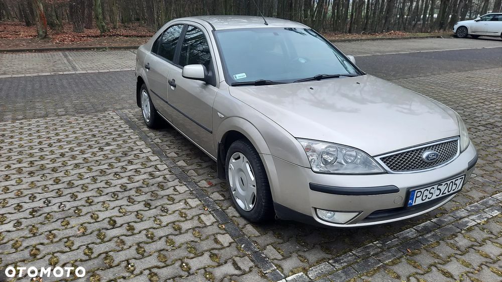 Ford Mondeo 1.8 Ambiente - 3