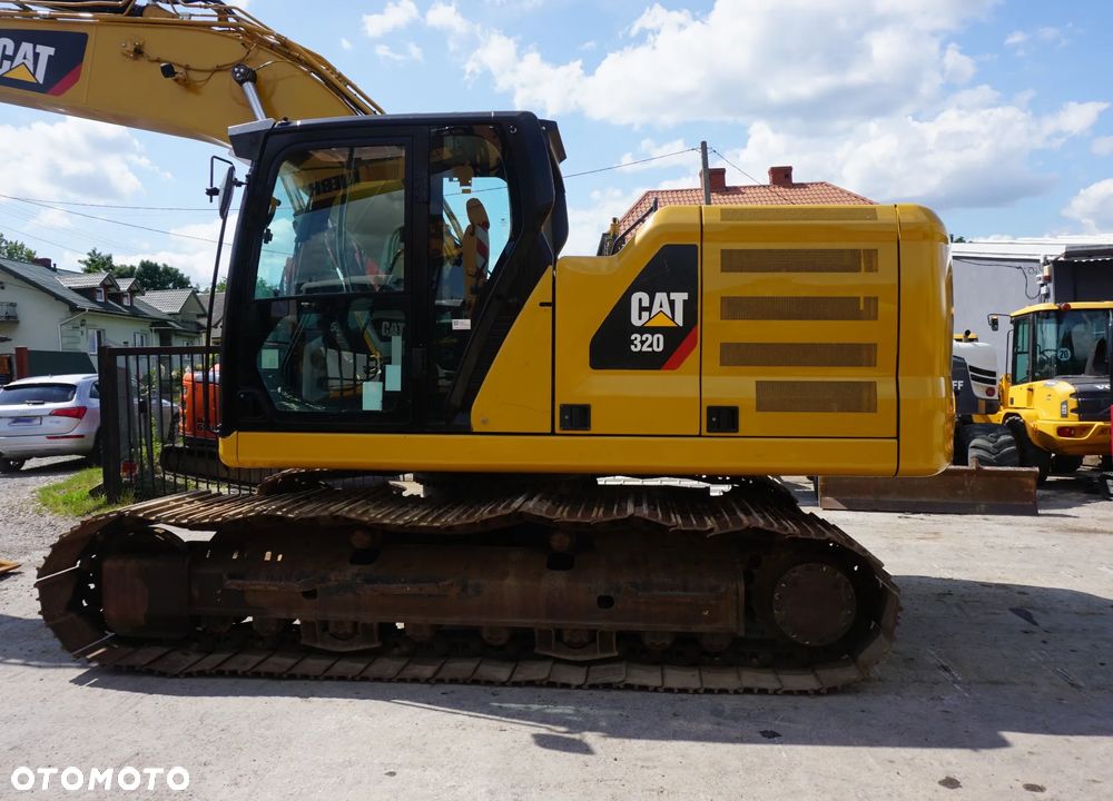 Caterpillar CAT 320 - 9