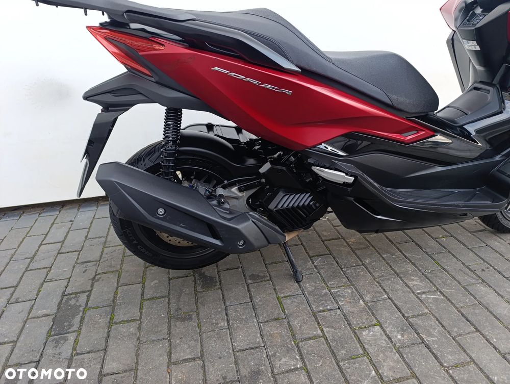 Honda NSS - 19