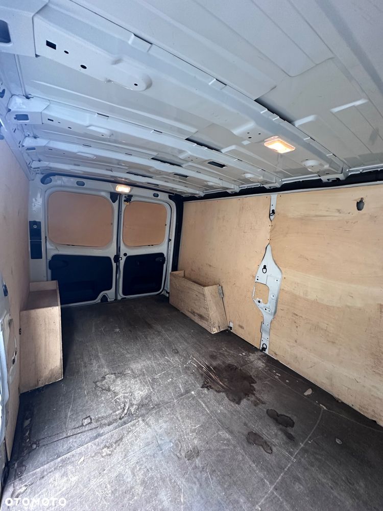 Renault Trafic - 8