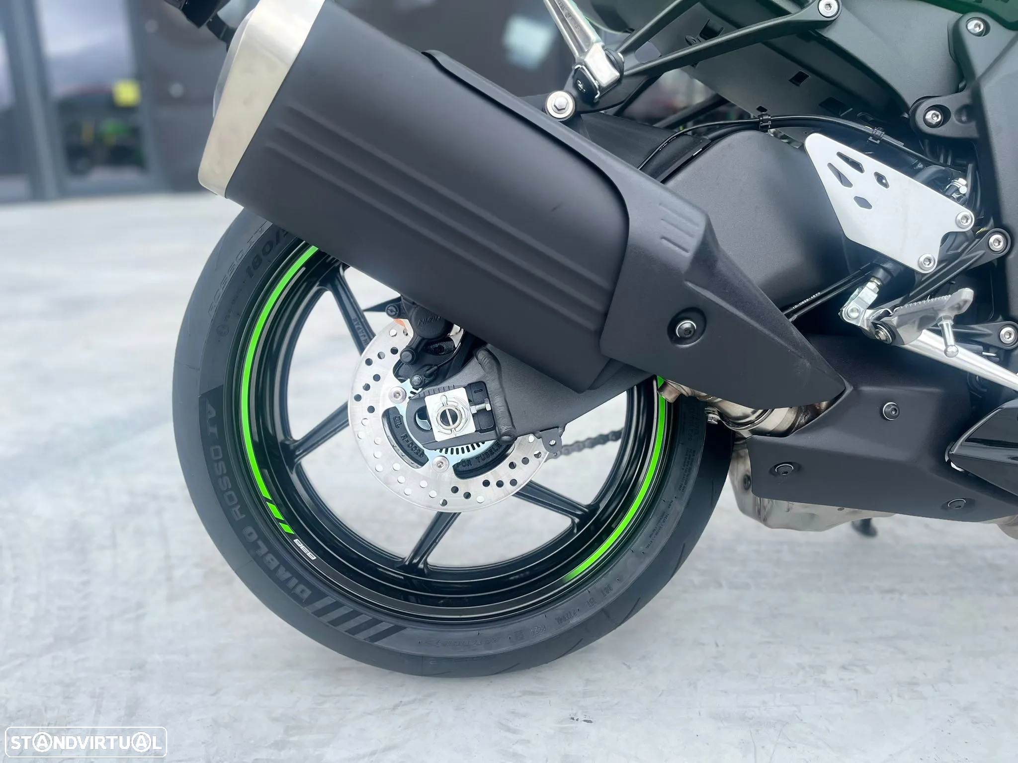 Kawasaki ZX 6R - 17