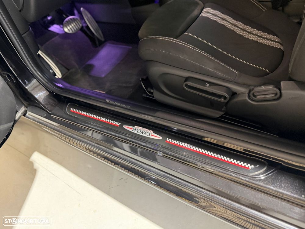 MINI 3 Portas John Cooper Works Aut. - 26