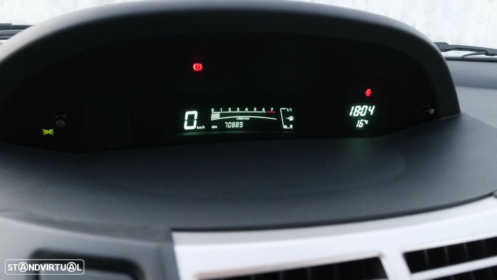 Toyota Yaris 1.0 VVT-i Comfort+AC+VSC - 9