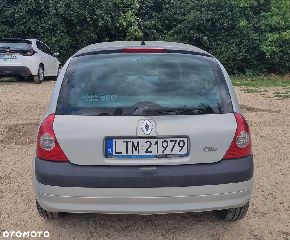 Renault Clio - 8
