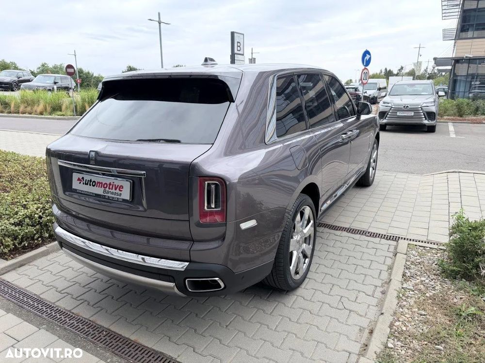 Rolls-Royce Cullinan Standard - 6