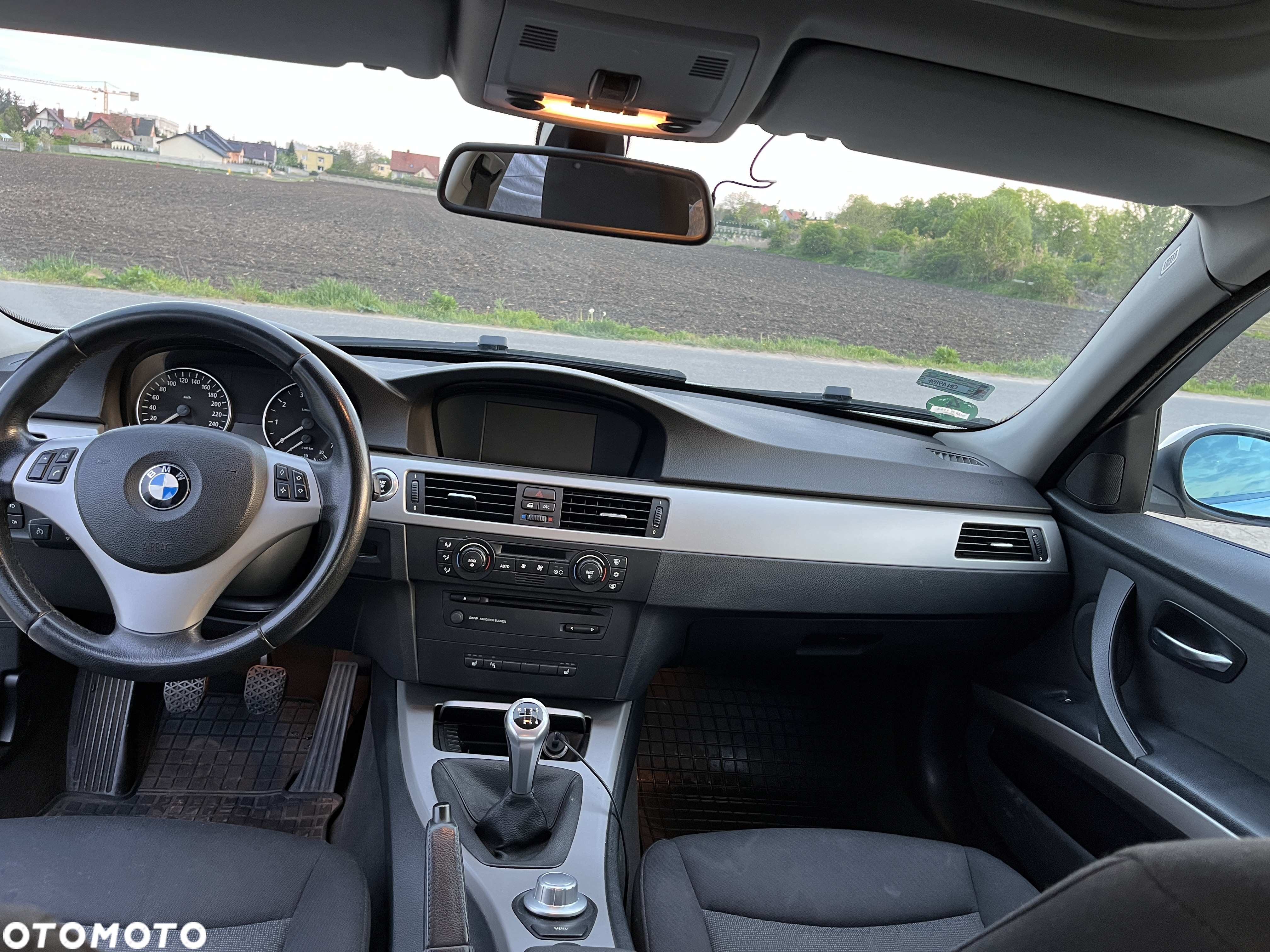 BMW Seria 3 318i - 13