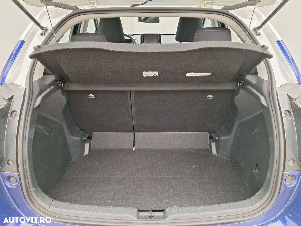 Toyota Yaris 1.5 VVT-i HSD Dynamic Plus Bi-tone - 11