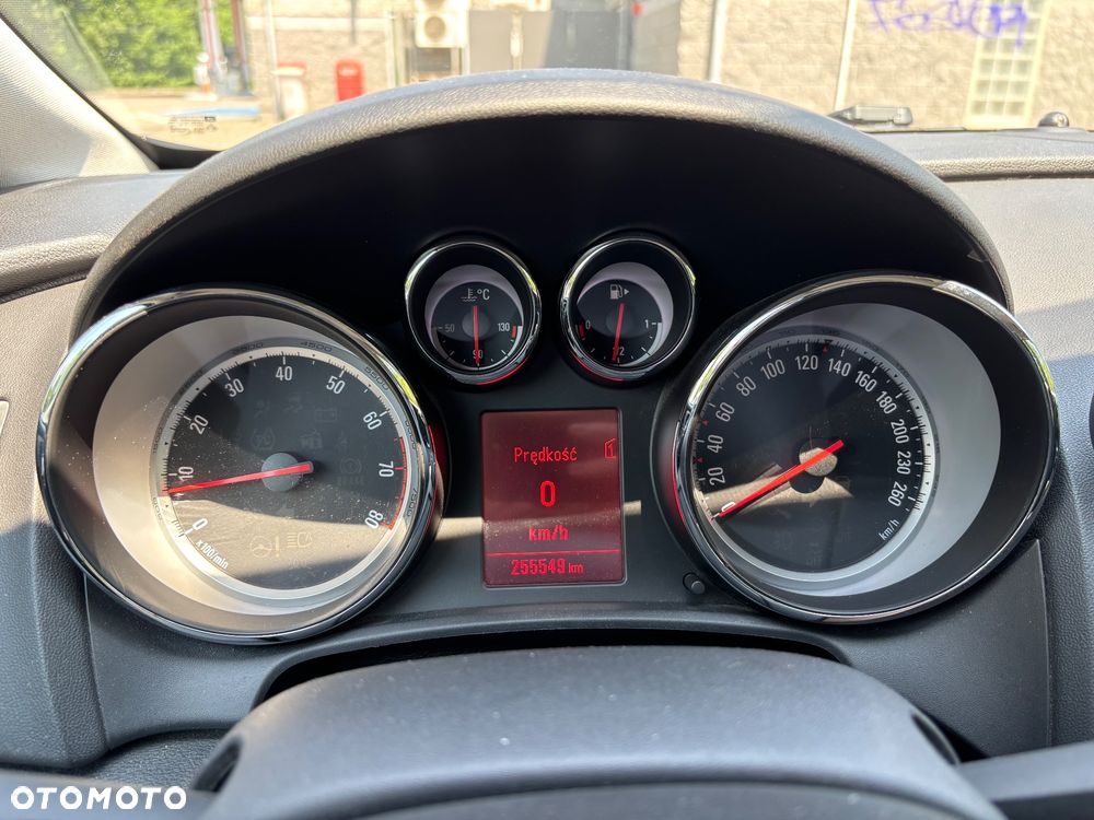 Opel Astra 1.6 Turbo - 20