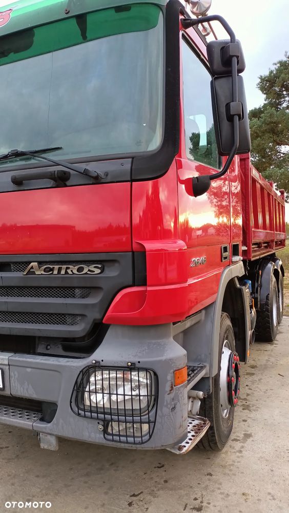 Mercedes-Benz ACTROS - 17