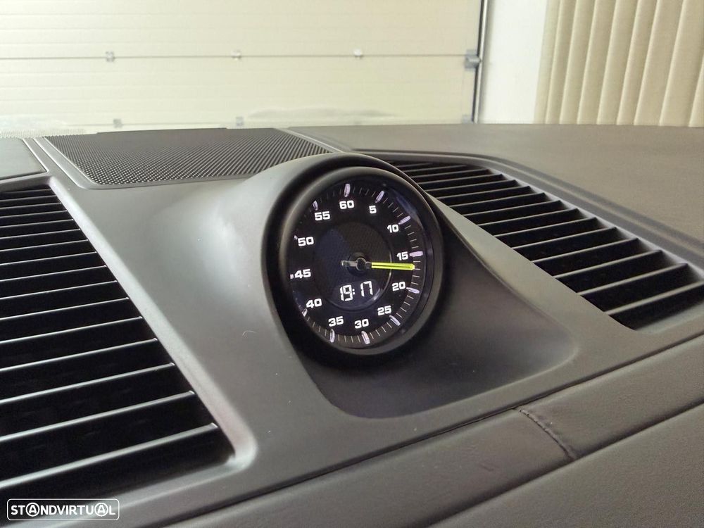 Porsche Cayenne Coupé E-Hybrid - 33