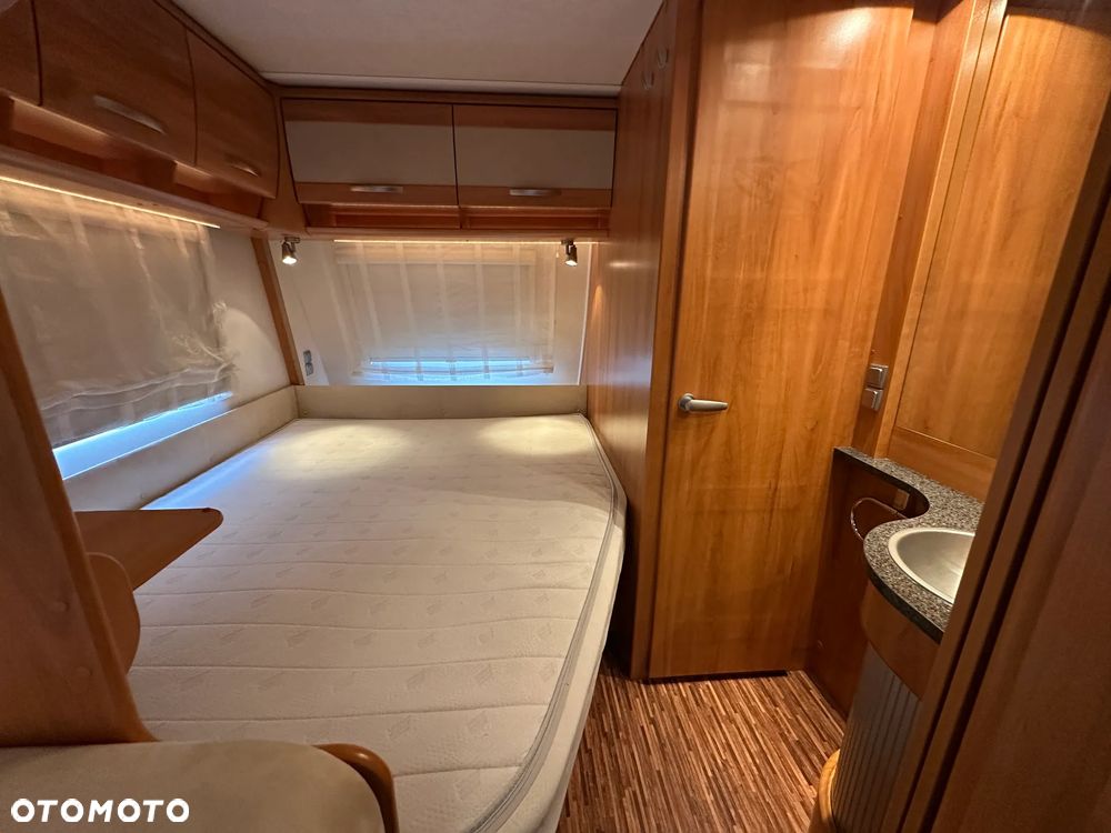Hymer-Eriba 680 NOVA-GL z napędem, klimatyzacją i łóżkami piętrowymi. - 34
