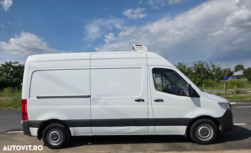 Mercedes-Benz Sprinter - 6