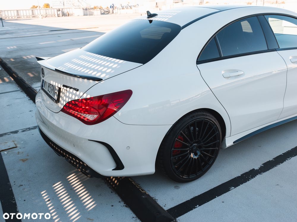 Mercedes-Benz CLA 45 AMG 4-Matic - 40