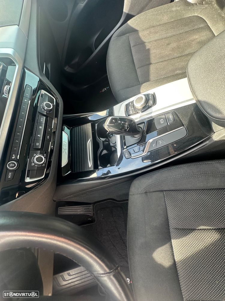 BMW X3 20 d xDrive Line Luxury - 14