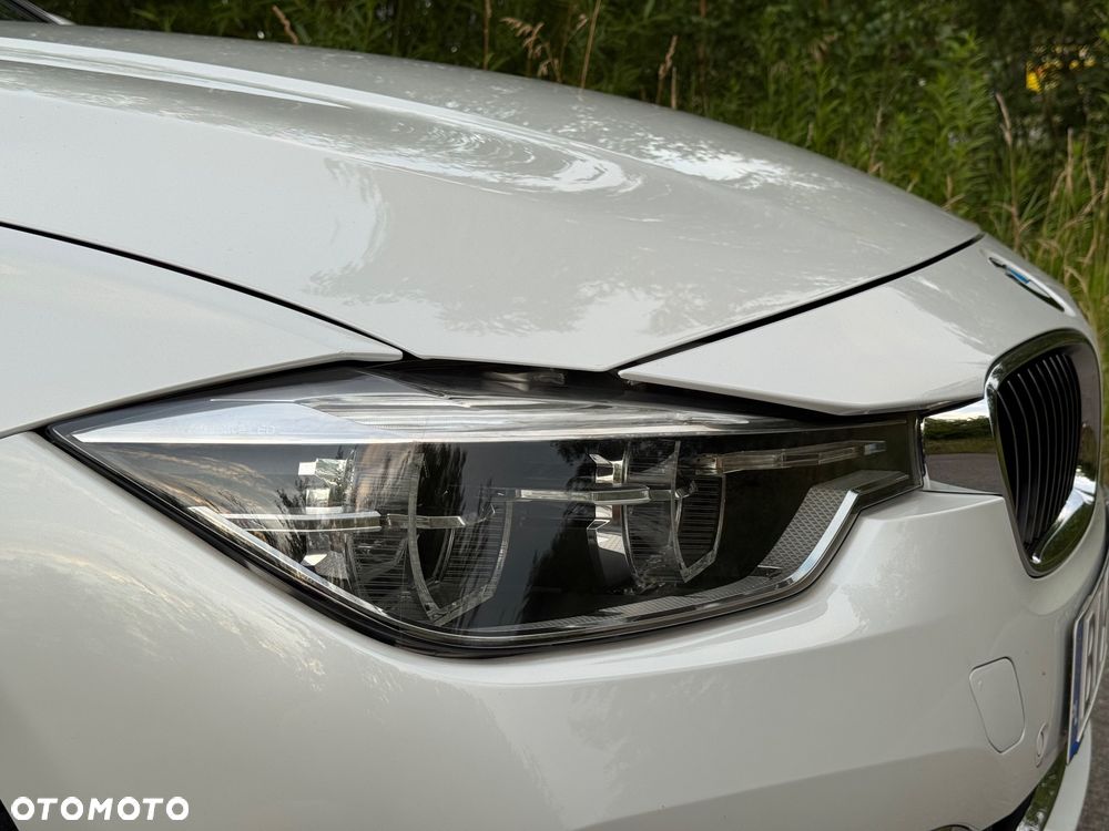 BMW Seria 3 330e iPerformance Luxury Line - 23