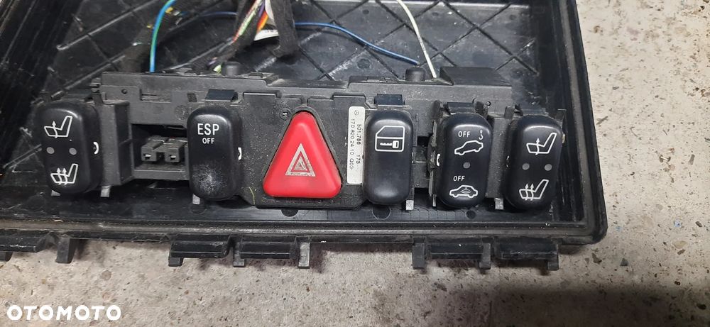 Mercedes SLK R170 środkowy panel z Włącznik awaryjnych 1708202410 włącznik esp podgrzewania foteli Komplet - 1