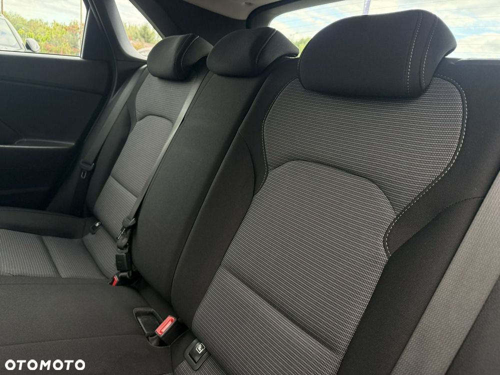 Hyundai i30 1.5 DPI Classic + - 29