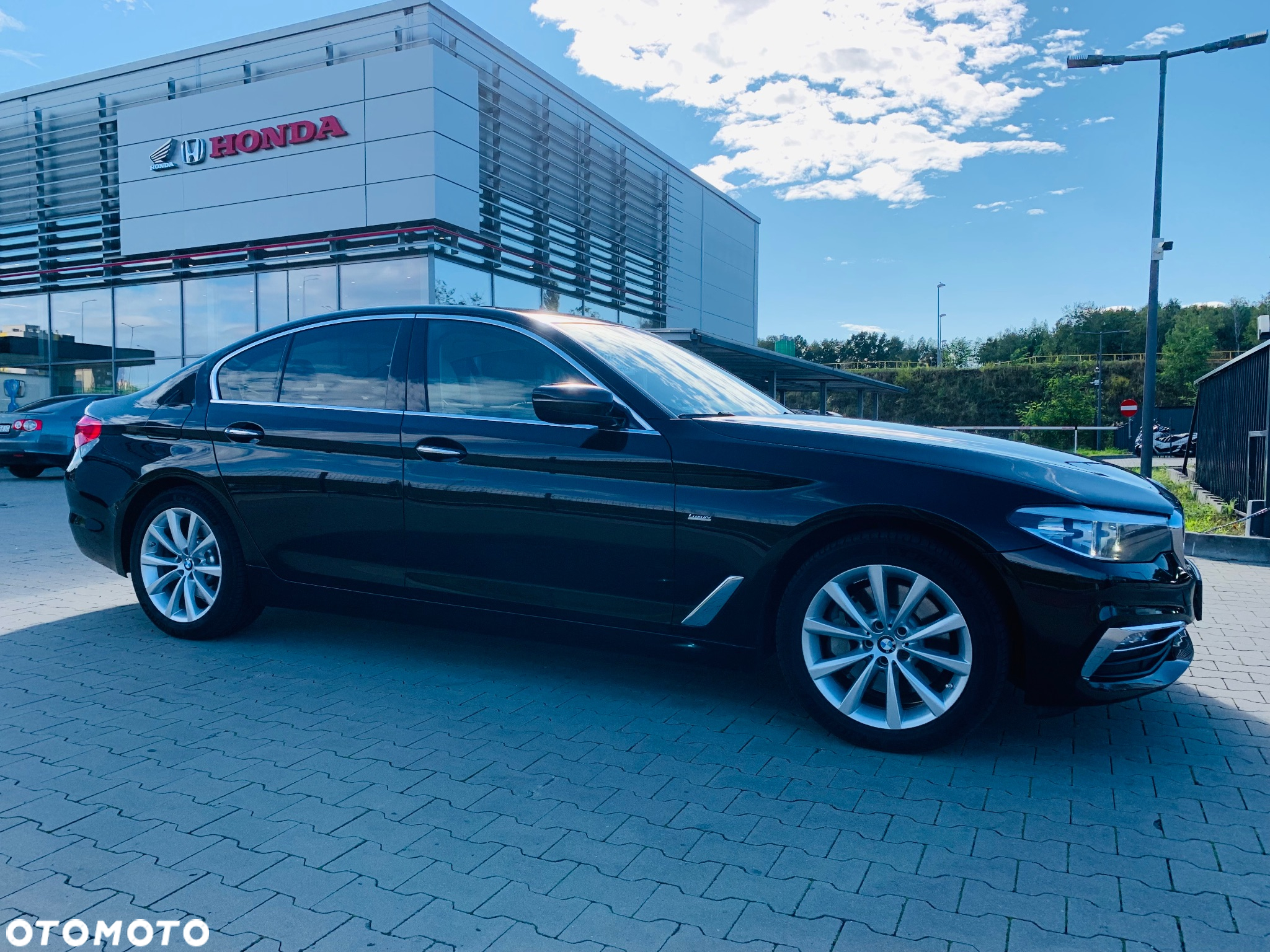 BMW Seria 5 530i GPF xDrive Luxury Line - 3