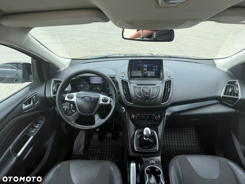 Ford Kuga 2.0 TDCi 2x4 Titanium - 19