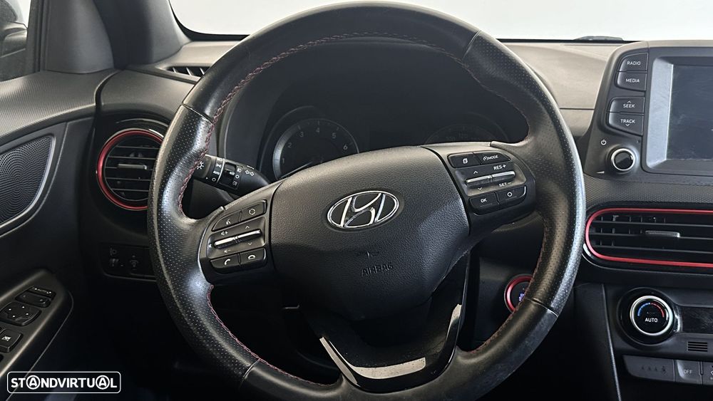 Hyundai Kauai 1.0 T-GDi Pele/Tecido Vermelho - 18