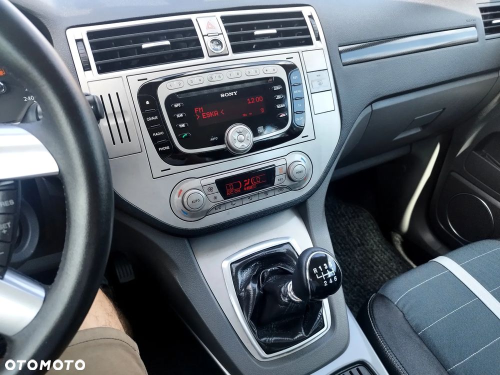 Ford Kuga 2.0 TDCi 4x4 Titanium - 31