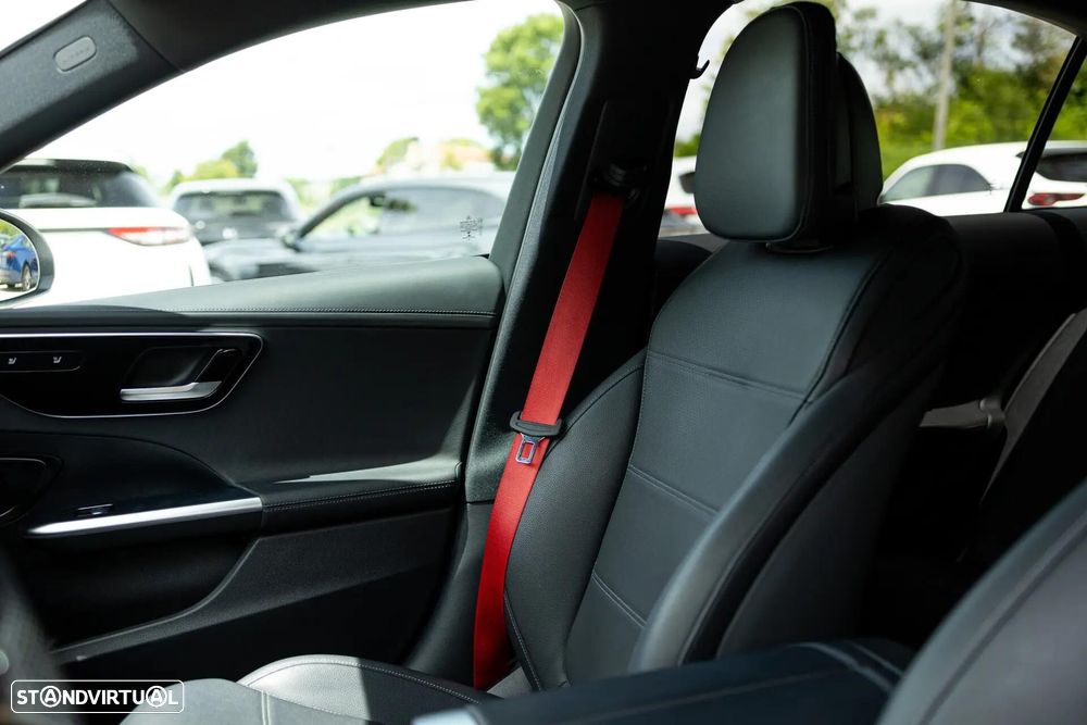 Mercedes-Benz C 300 e AMG Line - 8