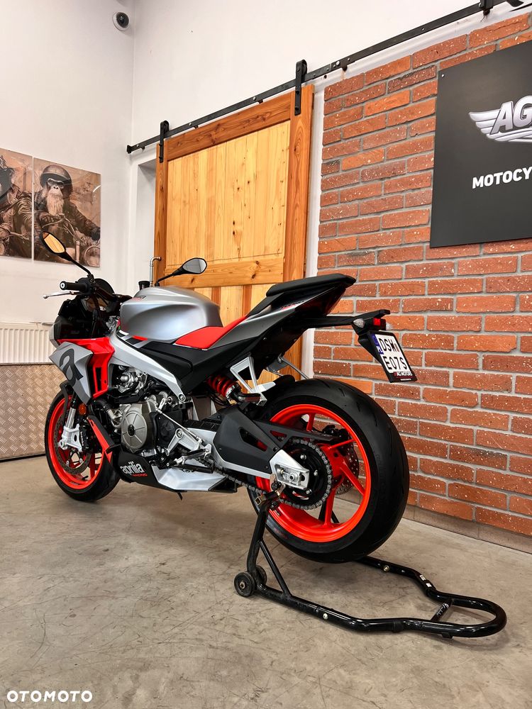 Aprilia Tuono - 15