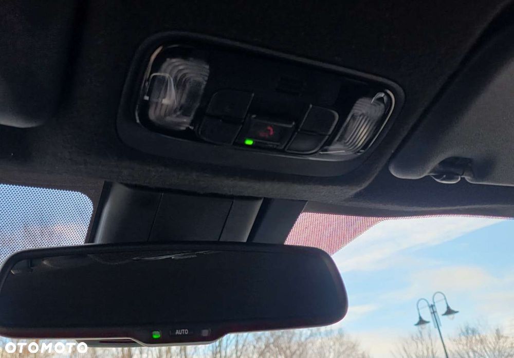 Toyota Yaris Cross - 18