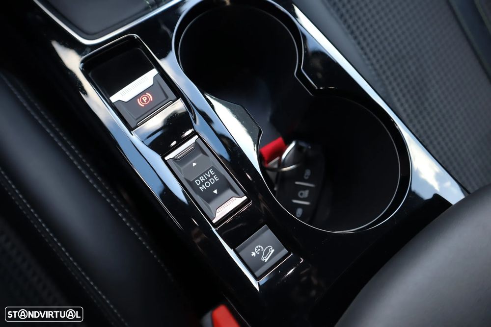 Peugeot 2008 PureTech 130 GT Pack - 19