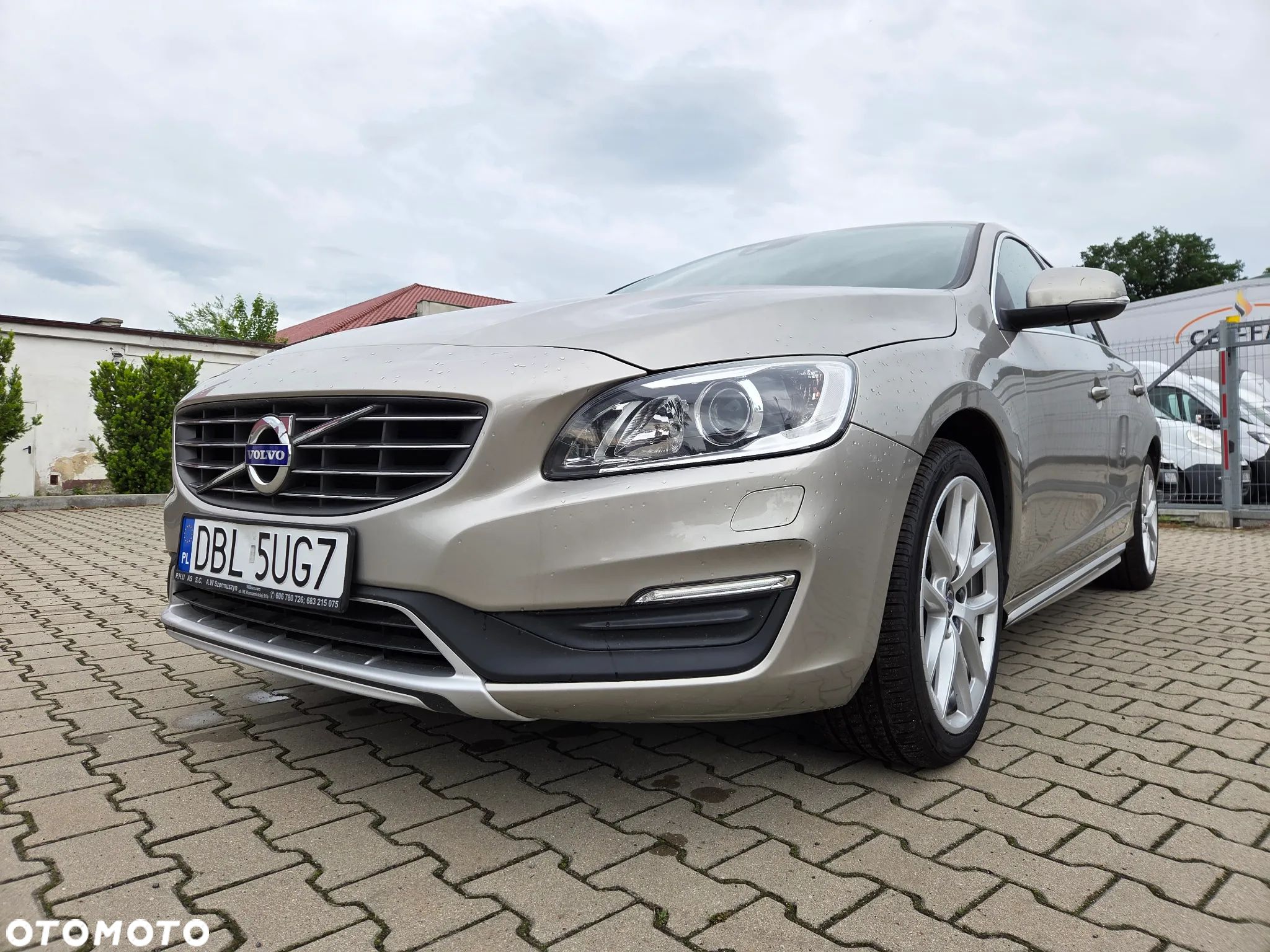 Volvo V60 D3 Momentum - 1