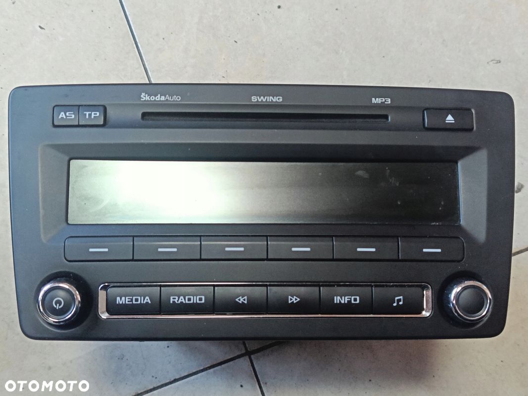 OCTAVIA II LIFT RS CD RADIO 1Z0035161G - 1