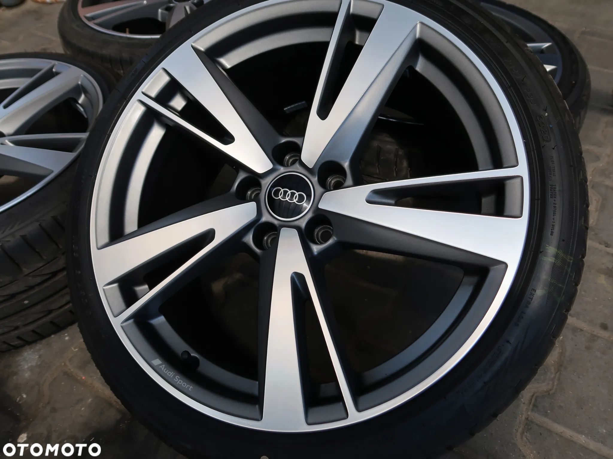 FELGI KOŁA AUDI TT TTS 19'' BRIDGESTINE IDEALNE 8S0 - 1