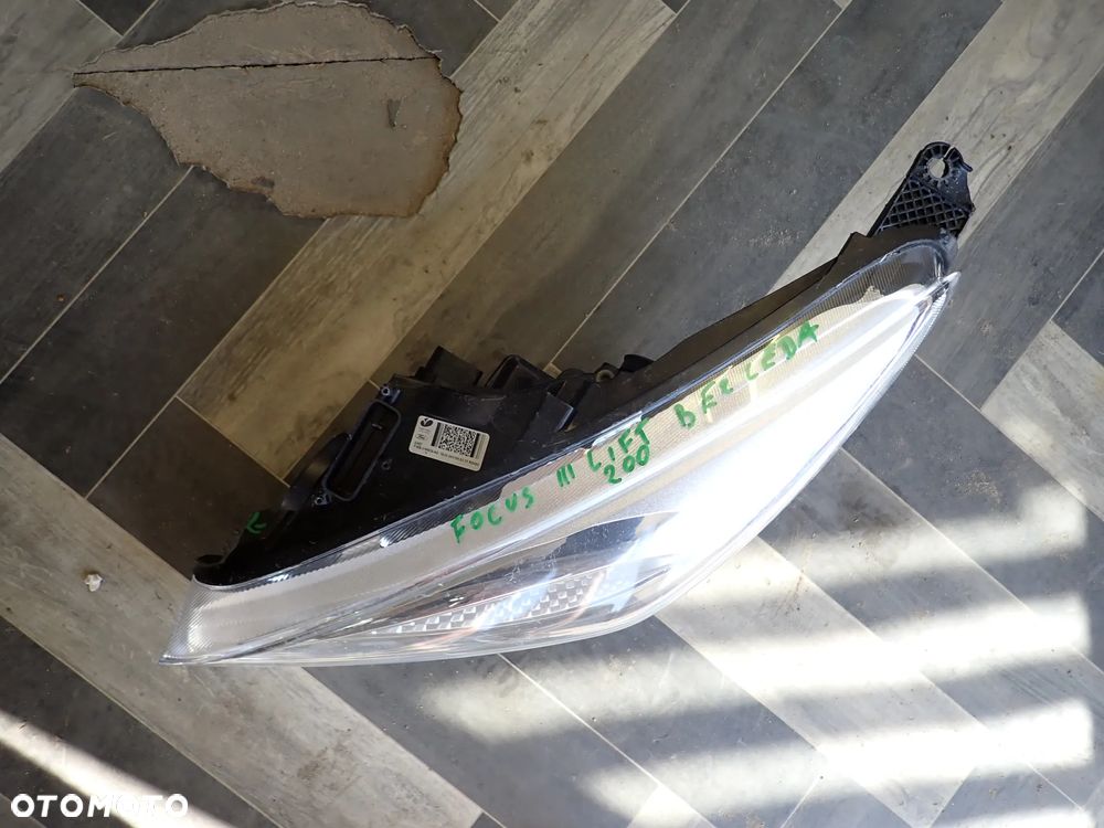 FORD FOCUS III LIFT LAMPA LEWY PRZÓD - 2