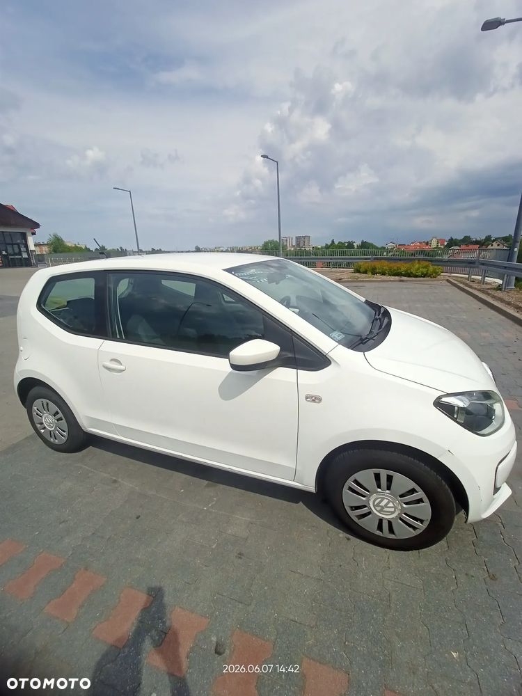 Volkswagen Up 2015 photo 4