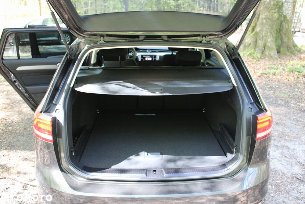 Volkswagen Passat 2.0 TDI SCR Comfortline DSG - 22