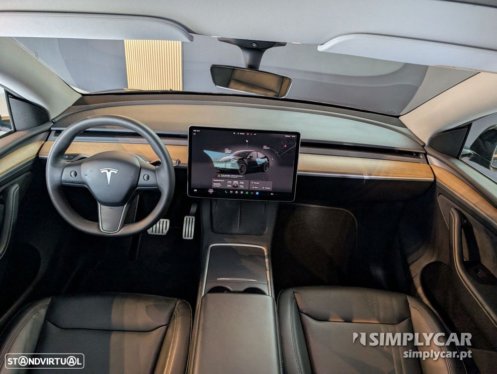 Tesla Model 3 - 10