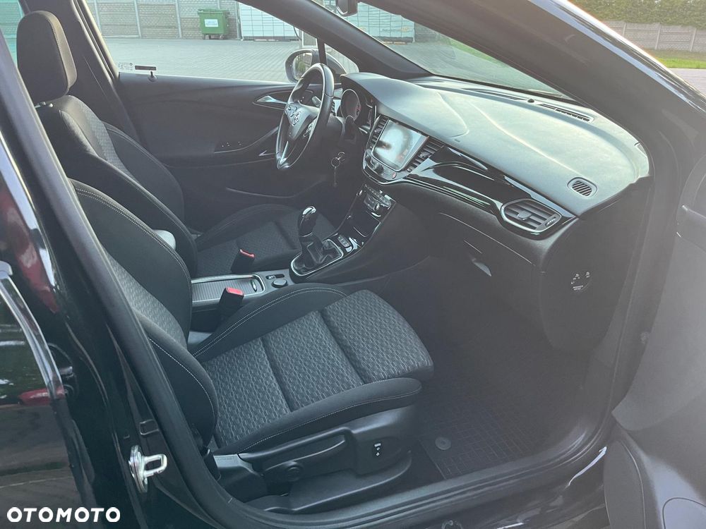 Opel Astra 1.6 T Dynamic S&S - 10