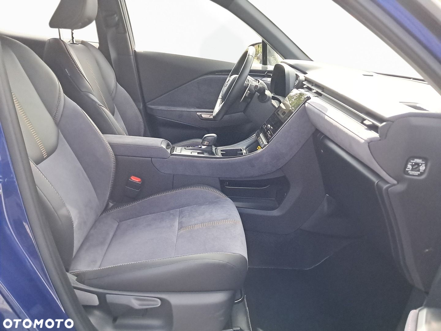 Lexus LBX 1.5 Hybrid Cool - 24