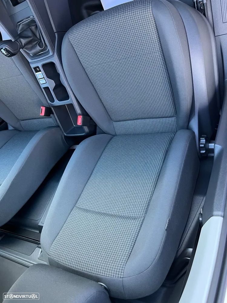 VW Caddy Maxi Cargo 2.0TDi 102 Cv Business - 32