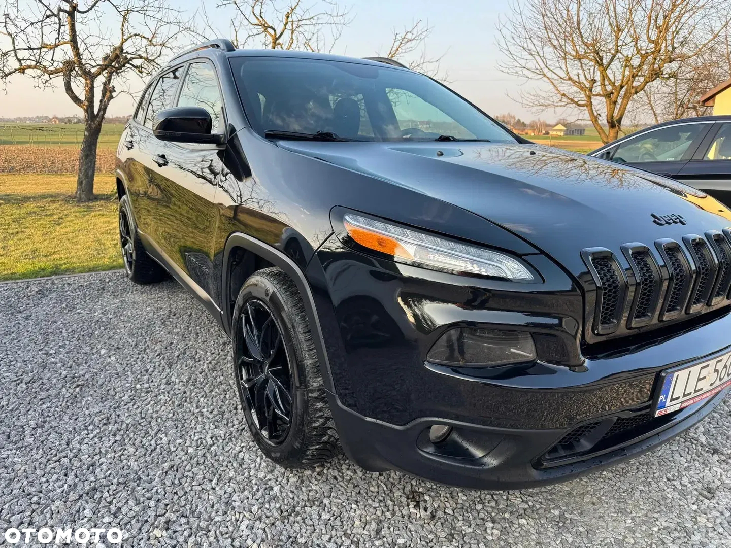 Jeep Cherokee - 19