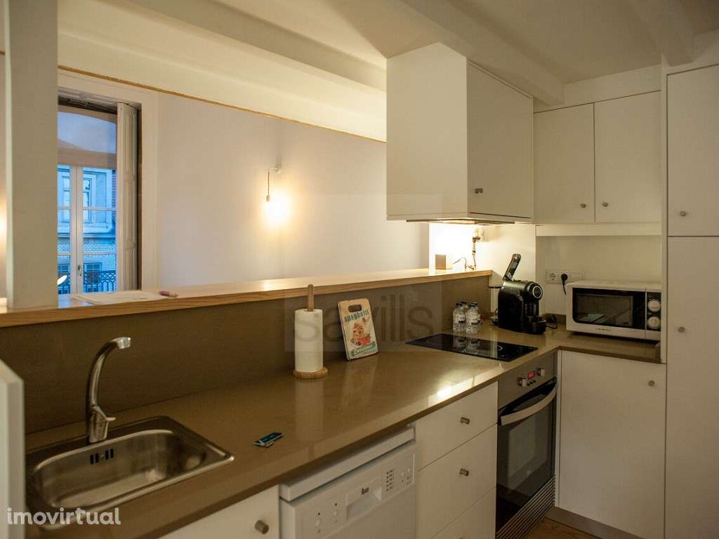 T0 mezanino na Rua Duque de Loulé no Porto - Grande imagem: 4/16